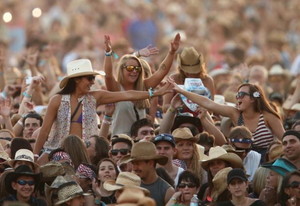 This Massive Country Concert is New York State's Biggest Party