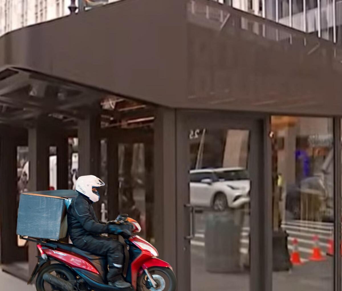 Exploring NYC's Innovative Hub For Delivery Workers' Safety
