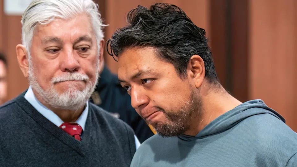 Roman Amatitla, 38, appears in Queens Criminal Court for allegedly setting a deadly fire in Flushing on March 16, 2026. (Credit: POOL PHOTS/NY DAILY NEWS)