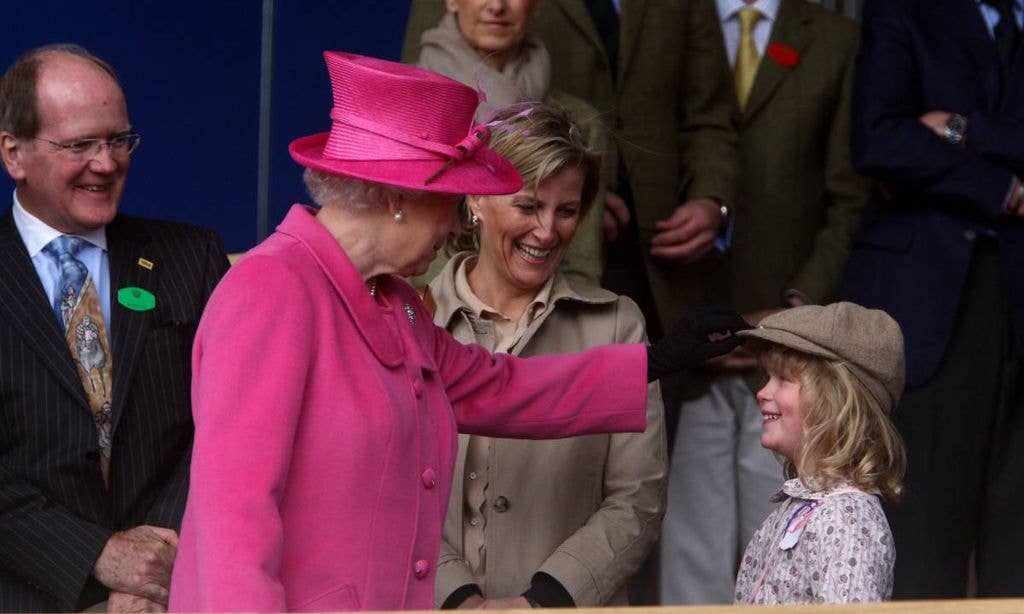 the queen lady louise windsor