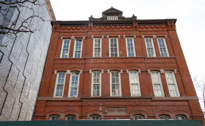 public school 15 annex up close