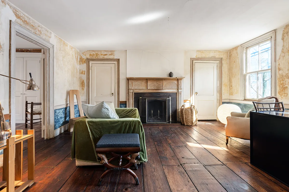 parlor with wide planked floorboards
