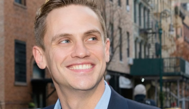 Gay candidate beats mayor's socialist ally in race to represent Manhattan's gay district