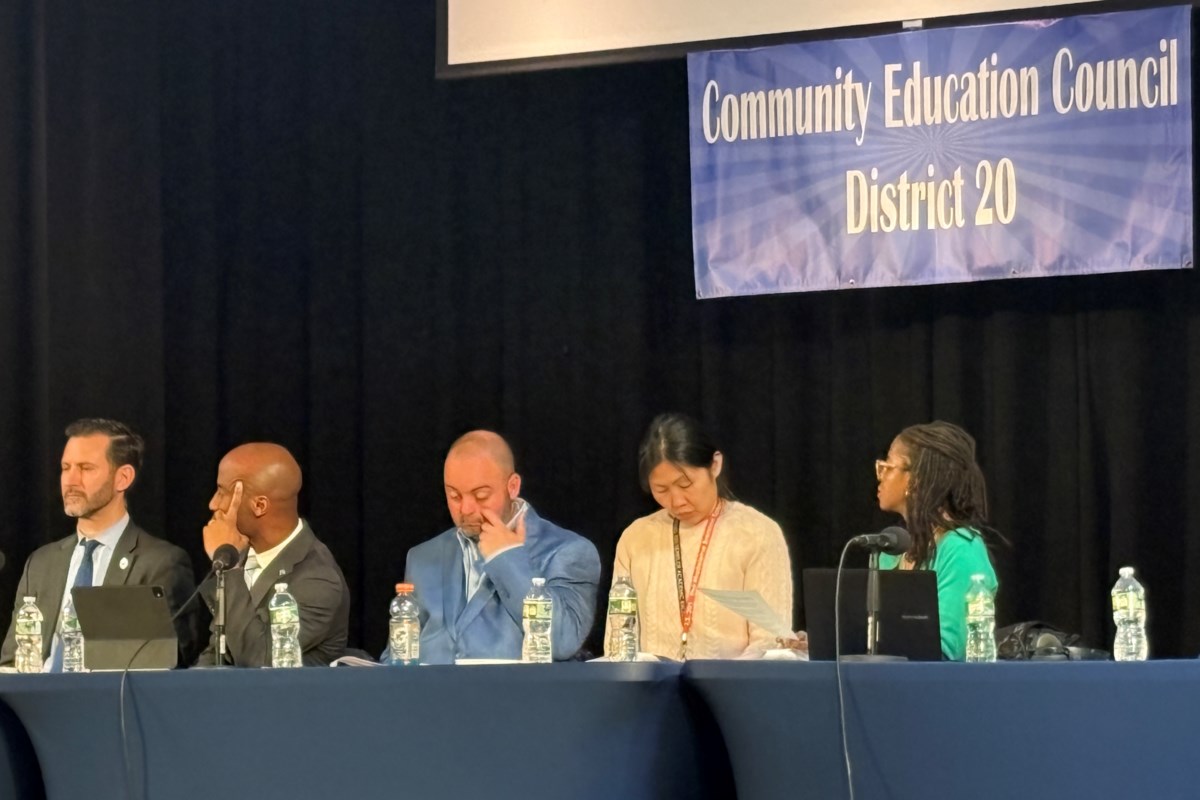 Town hall in Bay Ridge spotlights AI concerns in NYC public schools