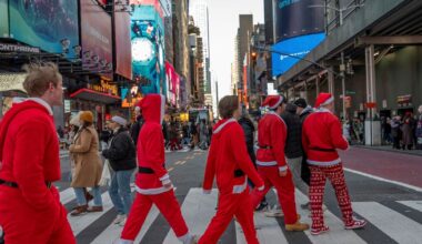 Popular NYC SantaCon charity fundraiser was more con than Kris Kringle, authorities say :: WRAL.com