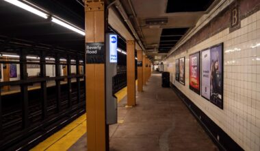 Stranger repeatedly punches man, 30, in unprovoked attack at NYC subway station: cops