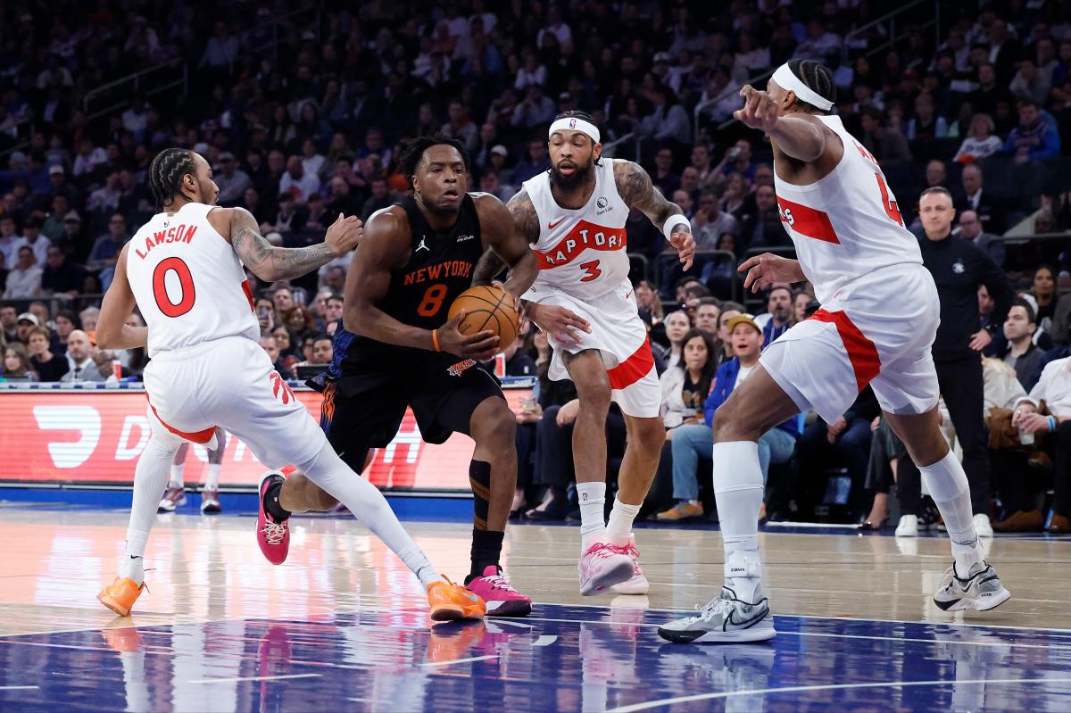 OG Anunoby exits with left ankle injury in Knicks latest concern