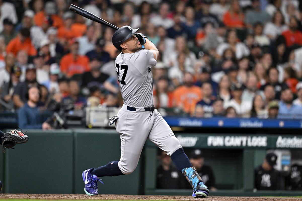 Yankees' Giancarlo Stanton hitting IL with 'low-grade' strain