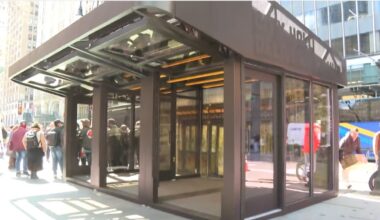 Newsstand reopens as hub for delivery workers in New York City – NBC New York