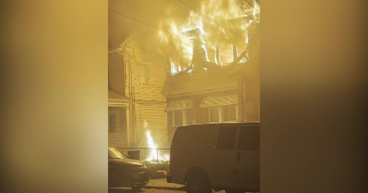 1 dead as fire engulfs multi-family home in Newark, New Jersey, officials say