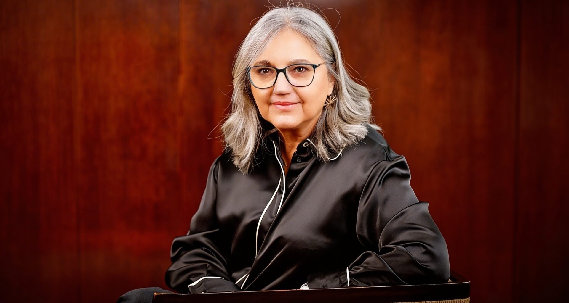 Lives of Europe’s queens how customs and destinies of monarchs evolved