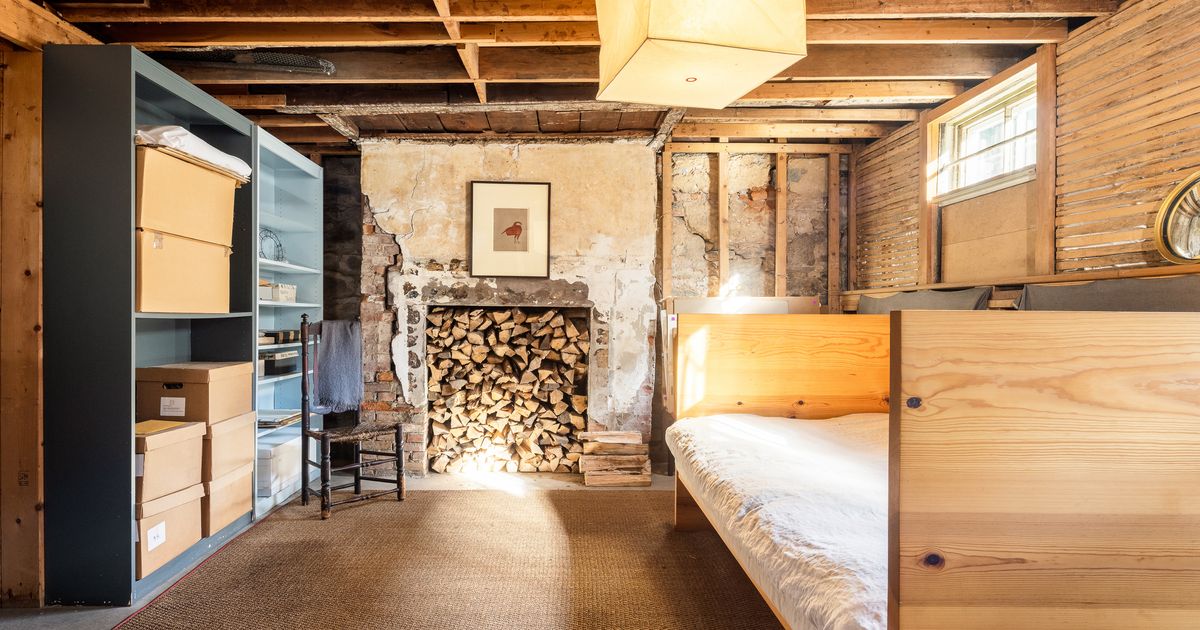 A Well-Preserved Wood-Shingled House in Brooklyn Heights