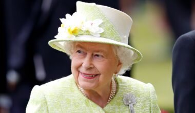 Queen Elizabeth loved singing ABBA's Dancing Queen