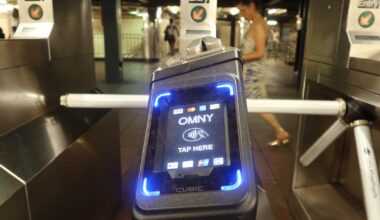 NYC Council, Riders Alliance want to expand city's discount subway, bus fare program