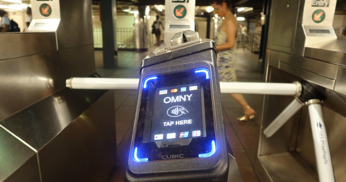 NYC Council, Riders Alliance want to expand city's discount subway, bus fare program