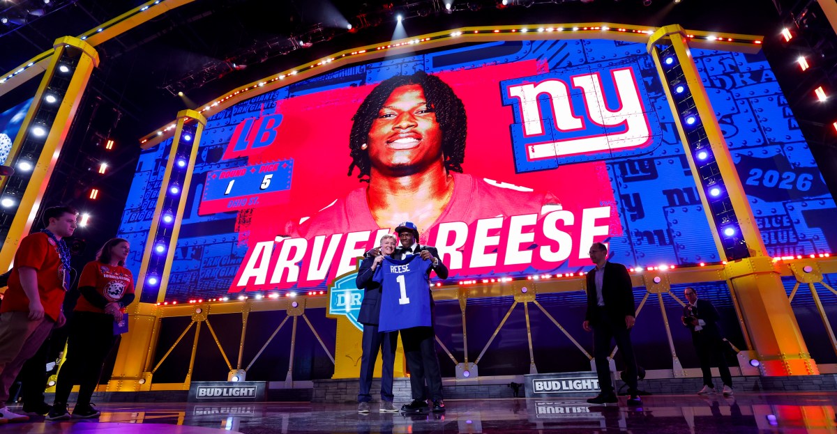NY Giants draft grades 2026: Arvell Reese, Francis Mauigoa picks get rave reviews