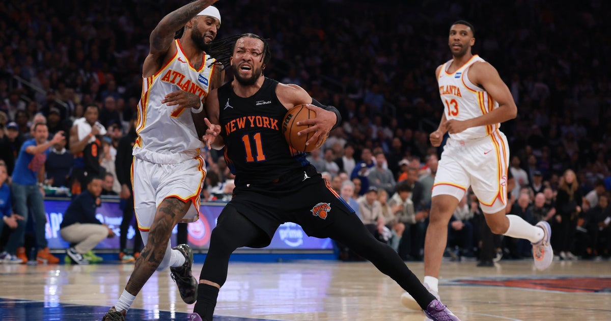 Knicks rout Hawks 126-97 for a 3-2 series lead