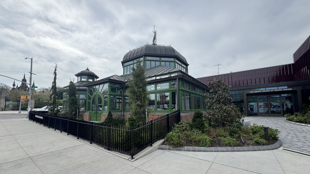 Green-Wood Cemetery gets new visitors center