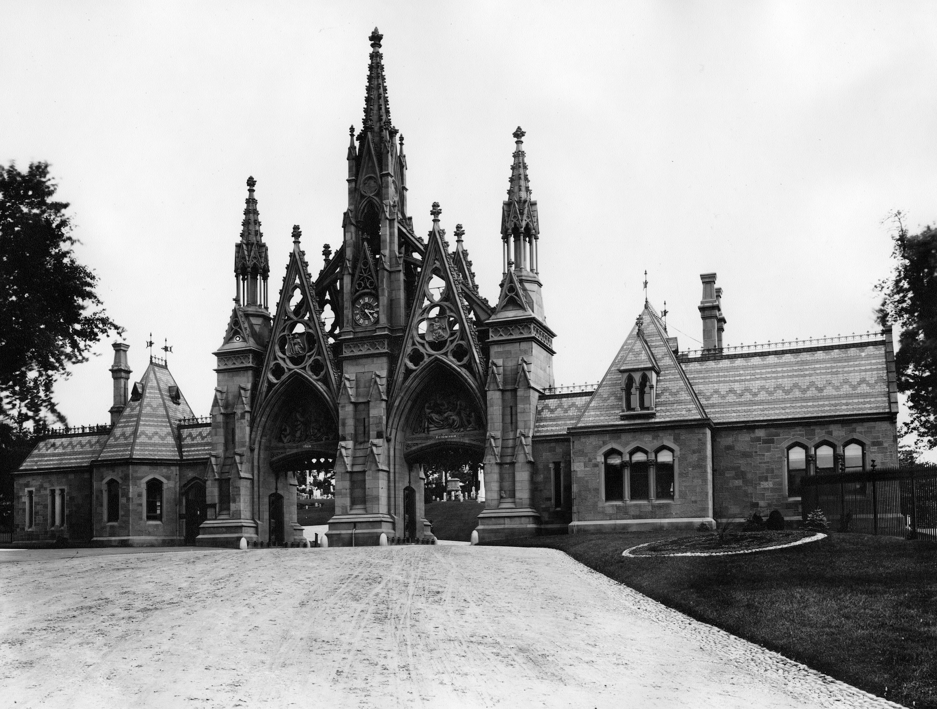 green-wood cemetery arch