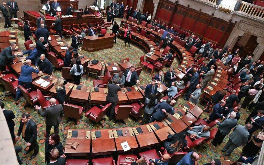 'One-way street' on auto insurance talks with Hochul, Gianaris says