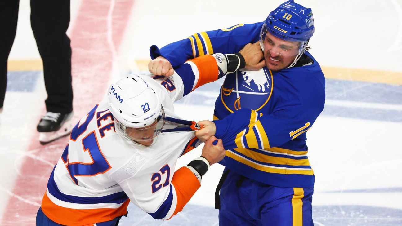 Sabres' Carrick injures left arm in fight with Islanders' Lee