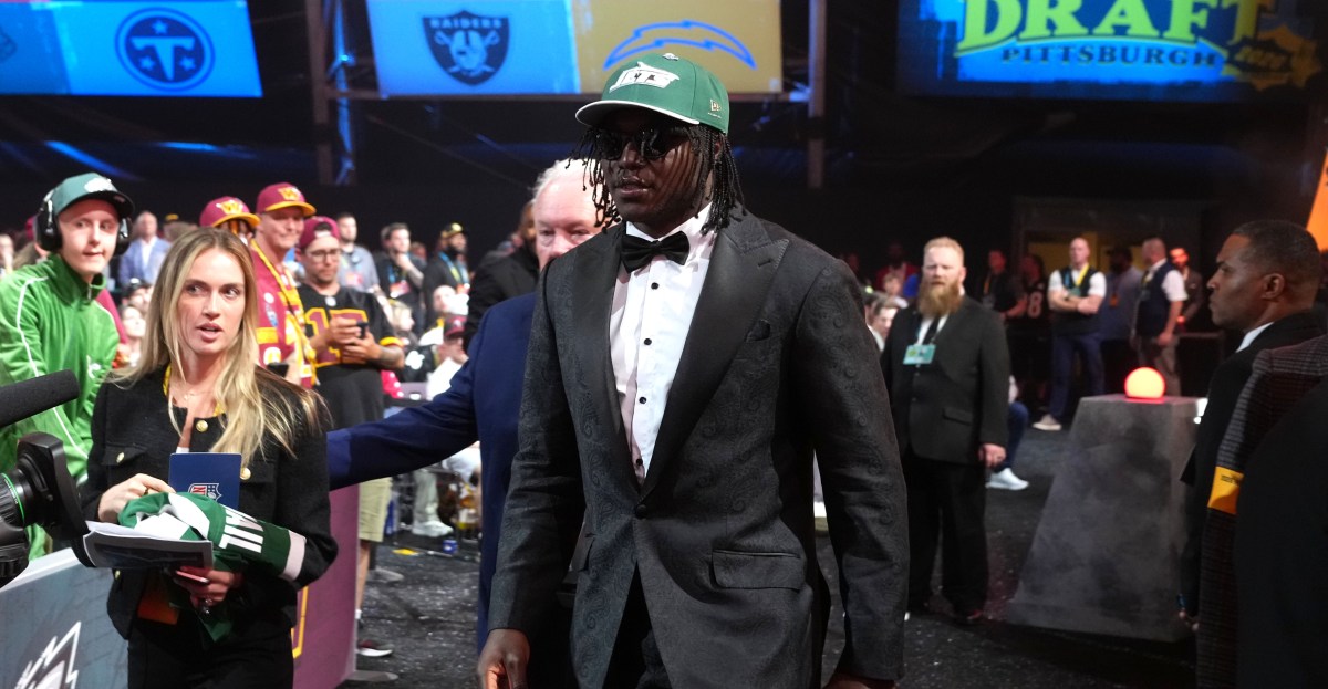 What NFL Draft grades did the New York Jets receive in the 2026 first round?