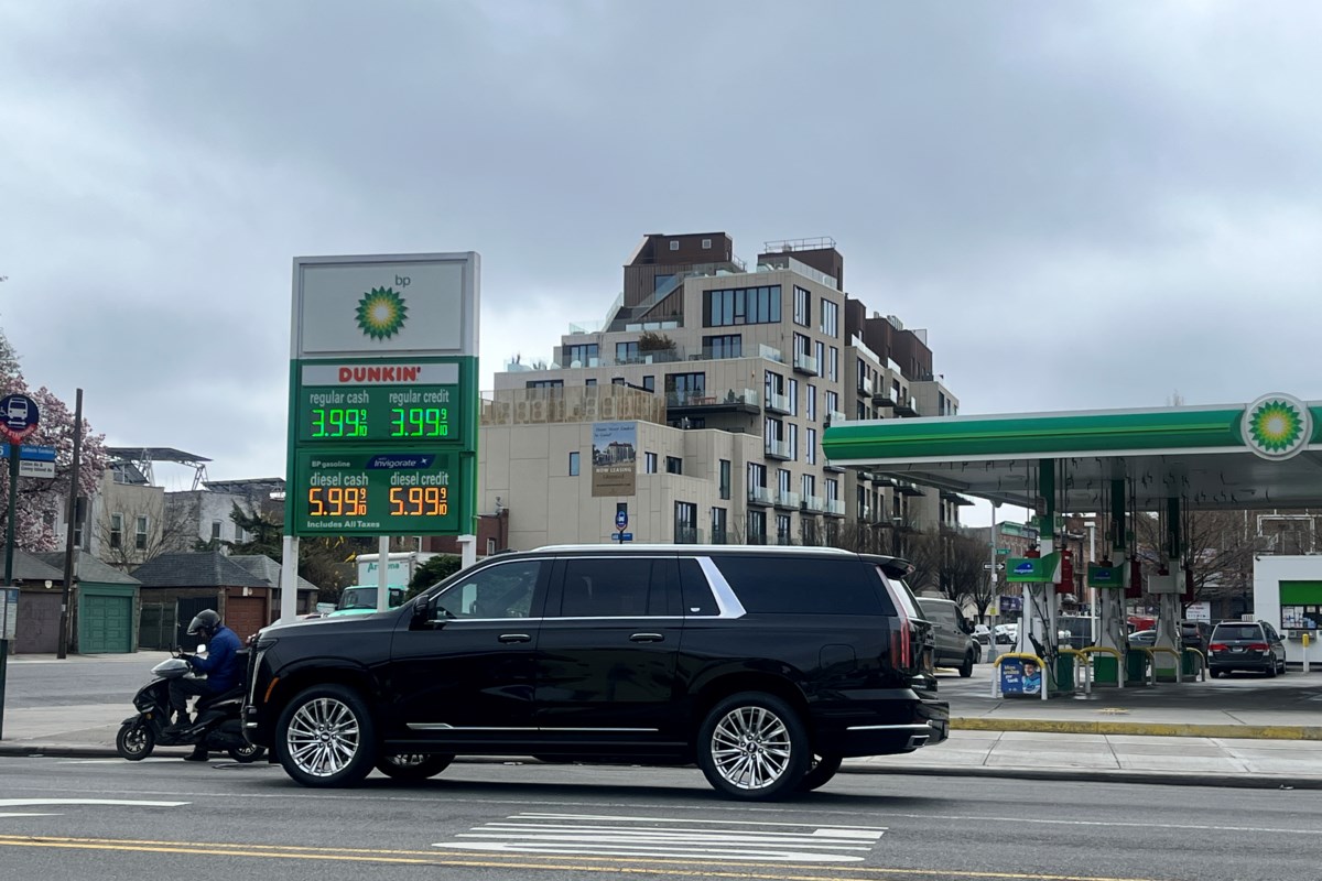 Brooklyn Drivers Feel The Pinch as Gas Prices Surge