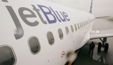 JetBlue raises checked bag fees ahead of spring break – NBC New York