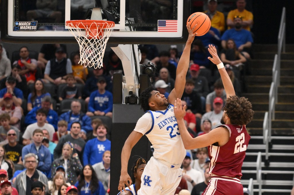 Kentucky Wildcats forward Mouhamed Dioubate (23) defends against a shot by Santa Clara Broncos forward Allen Graves (22) during the second half of a first round game of the men's 2026 NCAA Tournament at Enterprise Center. 