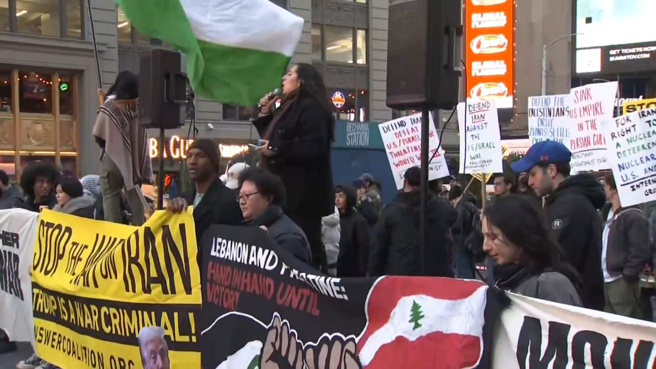 Times Square protesters demand end to war in Iran
