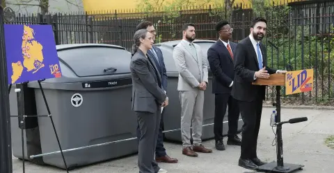 Trash Containerization to Expand to Downtown Manhattan by 2027