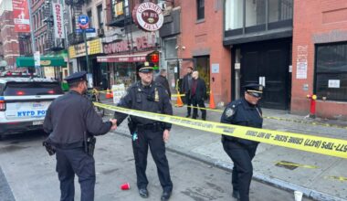 One dead, another injured in stabbing outside Manhattan homeless shelter; no arrest made