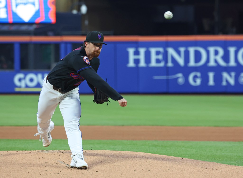 New York Mets pitcher Nolan McLean pitches in the first inning against the Minnesota Twins.