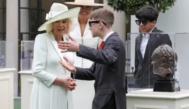 Queen Camilla and Melania Trump join students for AI and VR showcase at White House -  VIDEO