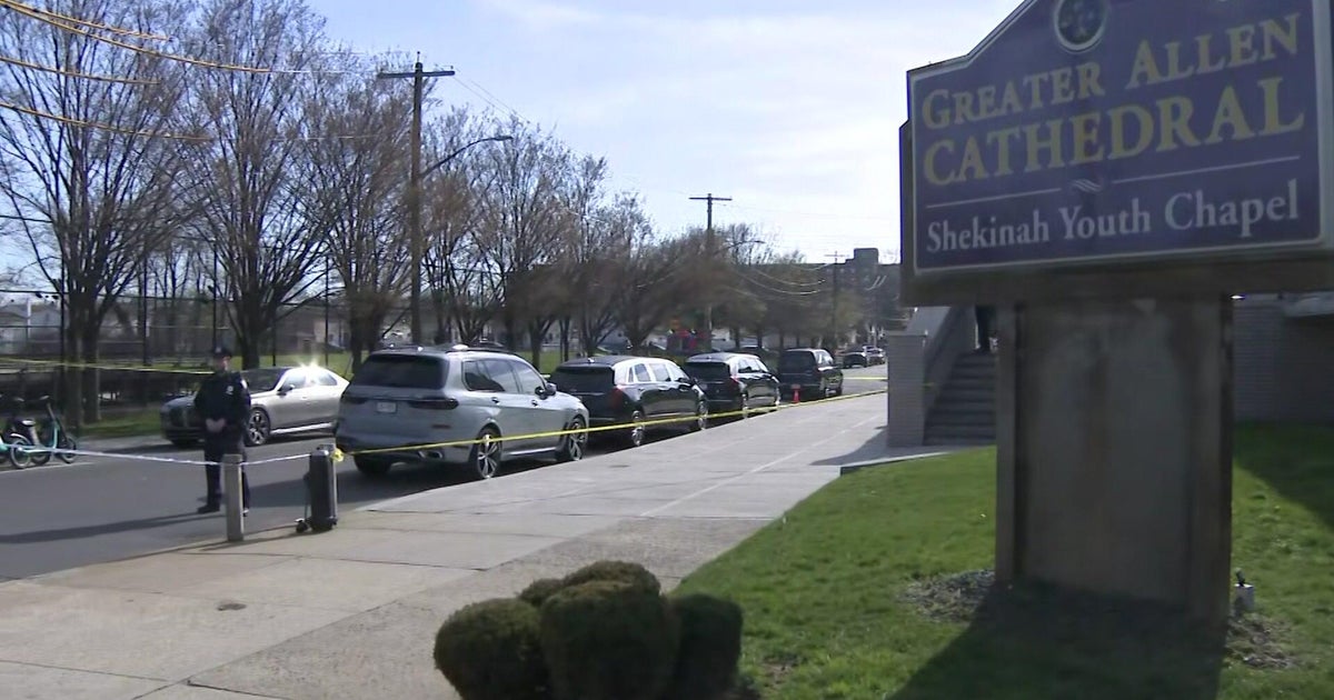 1 killed in shooting near Queens church, suspect sought, NYPD says