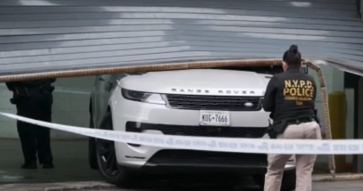 Thieves target luxury cars in Hell's Kitchen garage