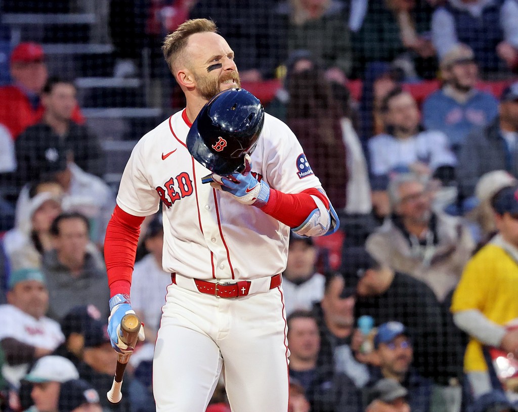 Red Sox smothered by Yankees again as offensive woes mount