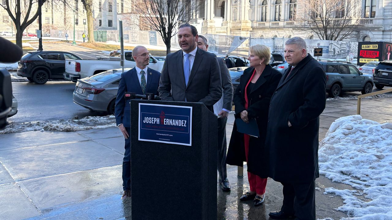 GOP Candidate willing to take Hochul to court over proposal