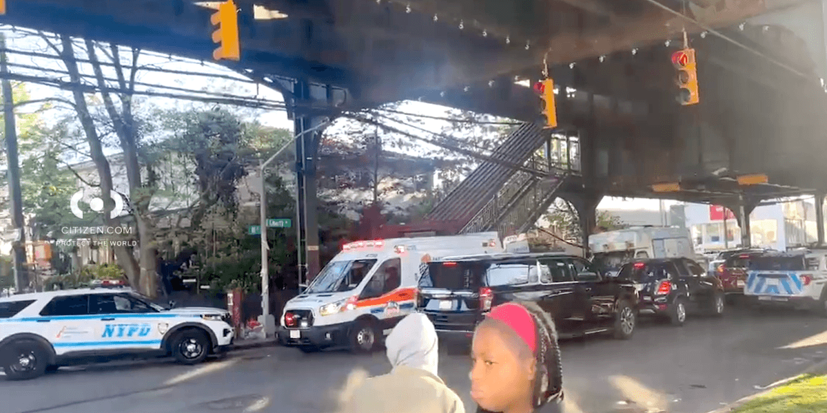 Boy, 15, shot in chest during fight on rush hour subway train in Queens