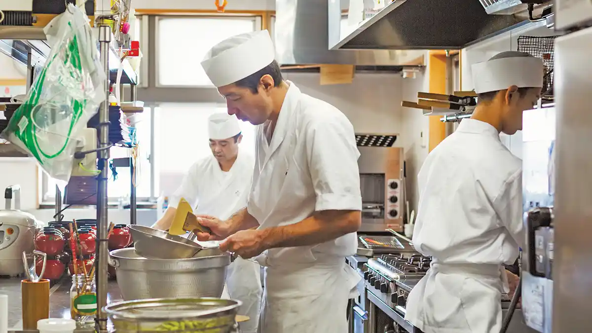 Restaurant Violating New York Unemployment Notice Law Labor Law afe and sick leave law