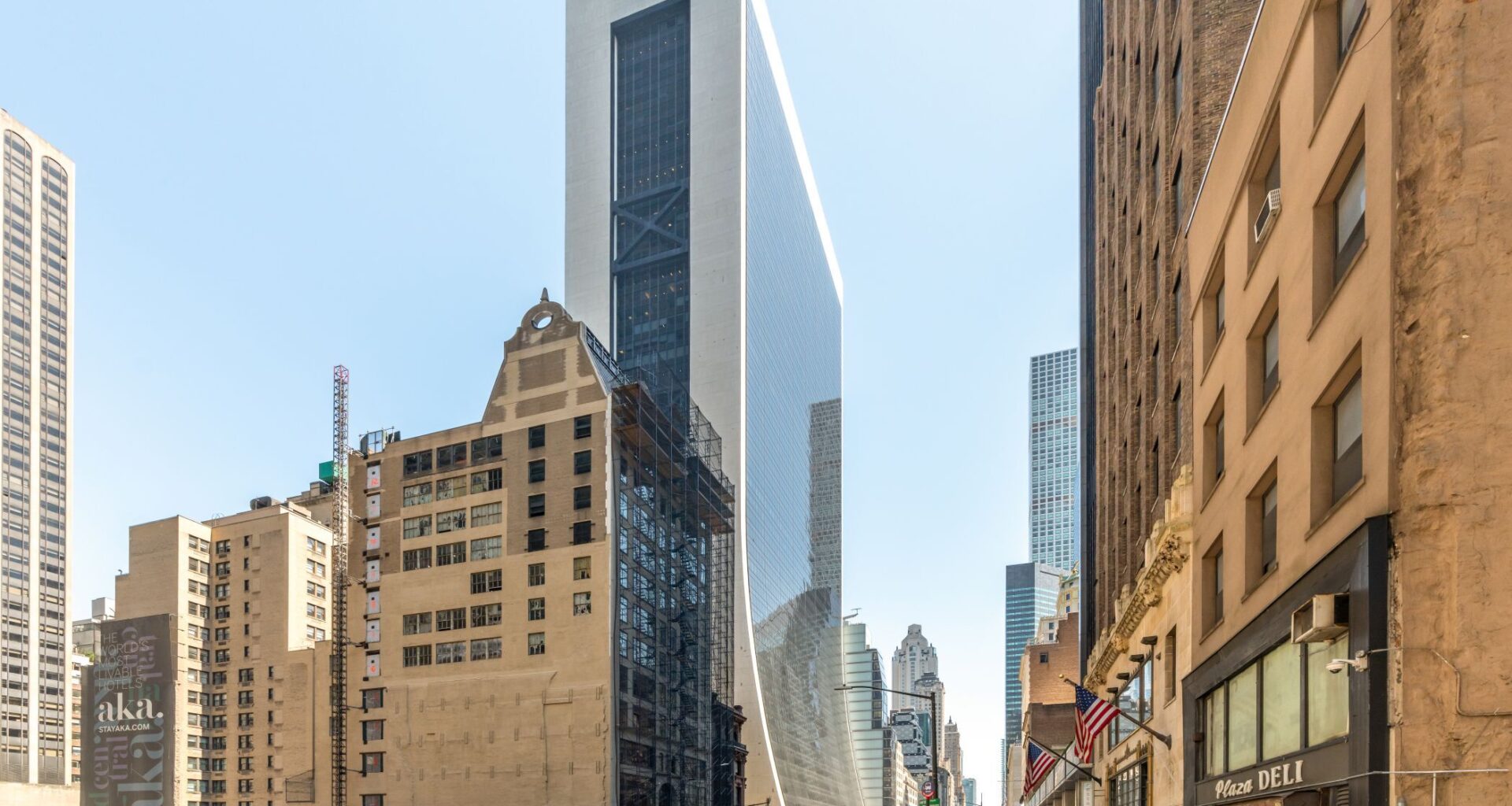 Scarcity at the top sends New York office rents beyond $320 a square foot