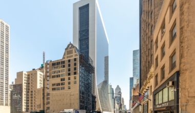 Scarcity at the top sends New York office rents beyond $320 a square foot