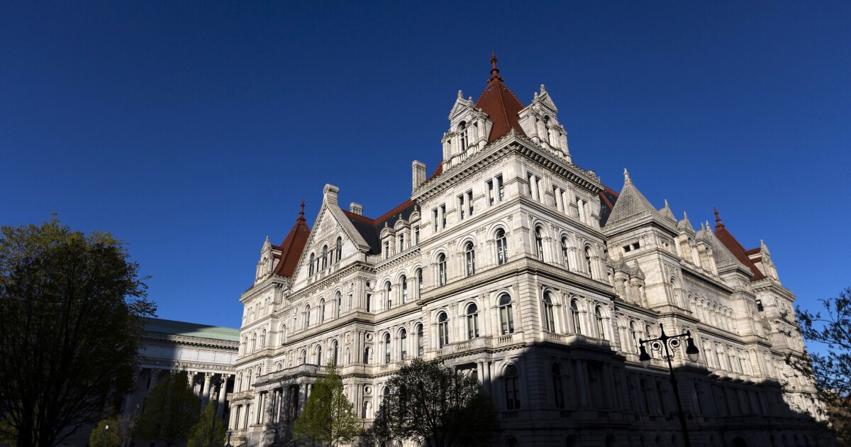 New York schools left guessing on spending amid state budget delay