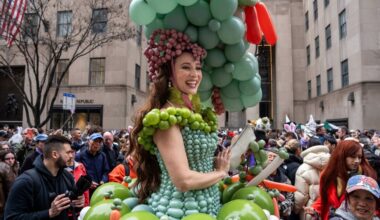 Dazzling outfits and colorful hats shine at New York Easter parade, in photos