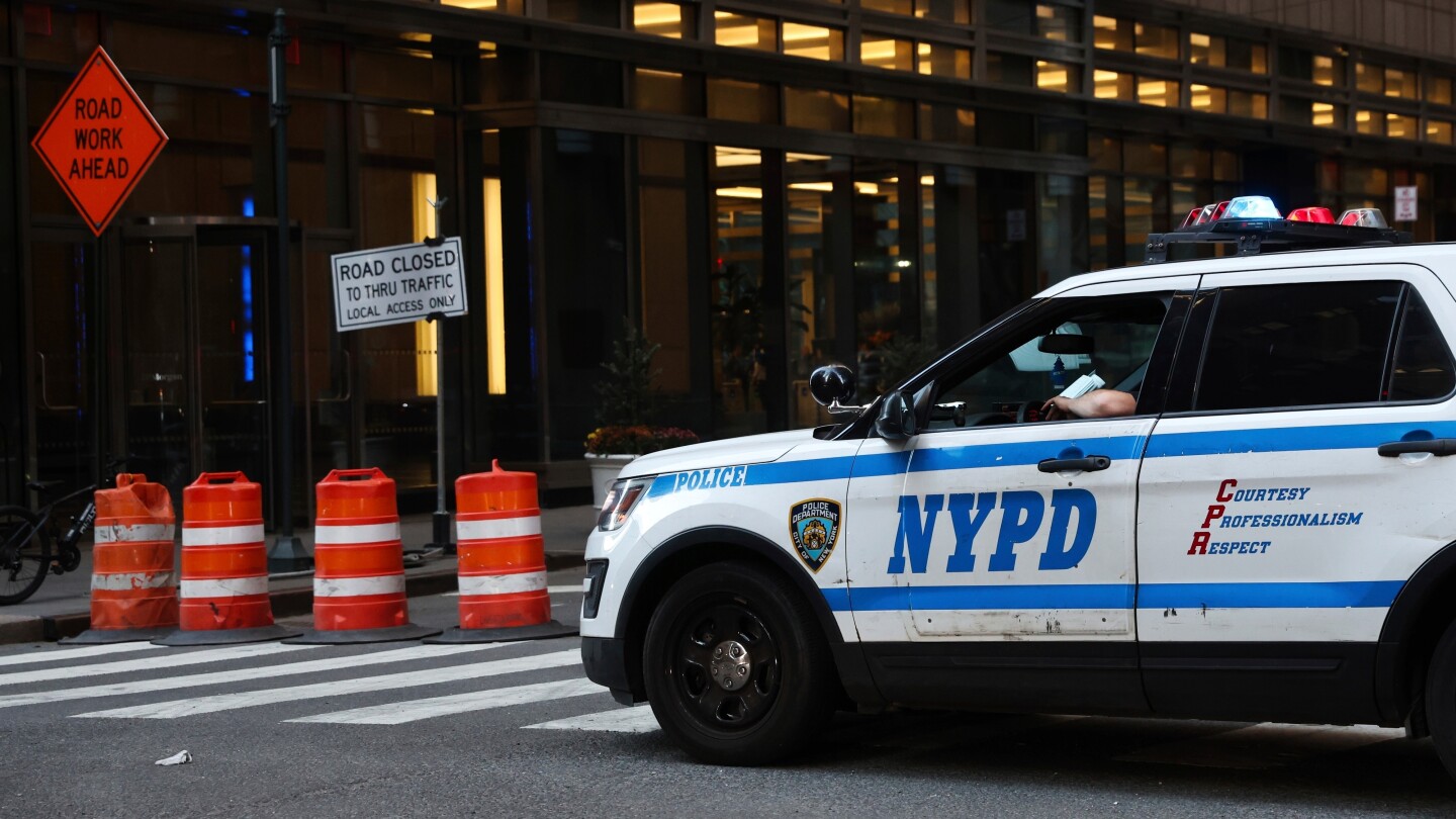 NYPD seizes 1,000 guns as NYC shootings reach historic lows