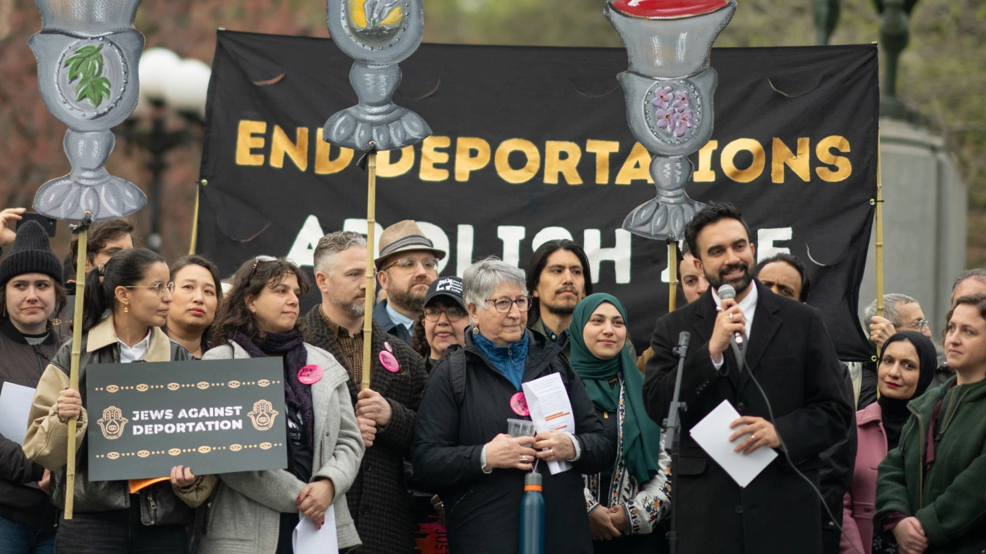 Mamdani, Lander, local office hopefuls attend 'racial and economic justice' Passover event that ends in arrests at Palantir office in Manhattan - JNS.org