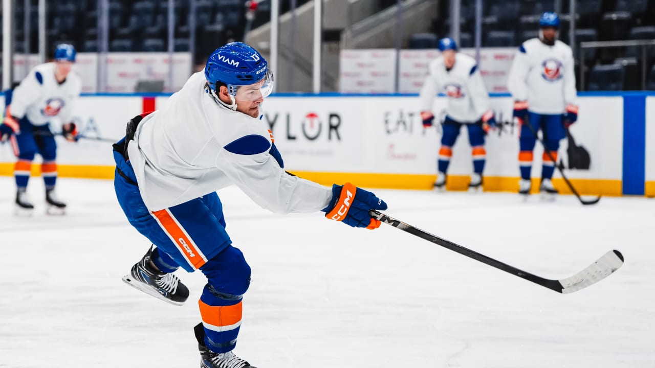 PHOTOS: Islanders Morning Skate Apr. 3, 2026