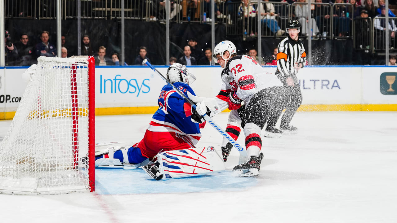 Shesterkin makes 22 saves, Rangers top Devils to win 3rd straight
