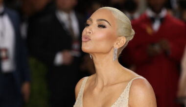 Book Review: ‘Dekonstructing the Kardashians,’ by MJ Corey