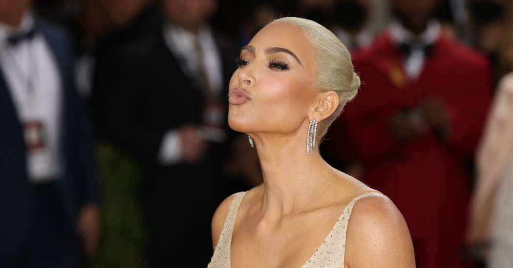 Book Review: ‘Dekonstructing the Kardashians,’ by MJ Corey